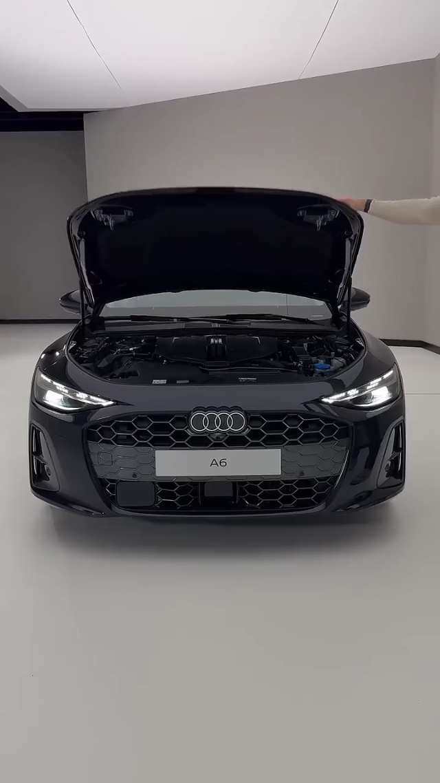 26-Audi-A6_Media